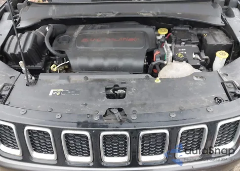 2018 Jeep Compass Latitude 4X4 z USA, uszkodzony, nr VIN 3C4NJDBB0JT398341